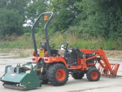 Tractor driving and maintenance courses in Devon, Dorset, Somerset (South West) and the UK with Hush Farms.